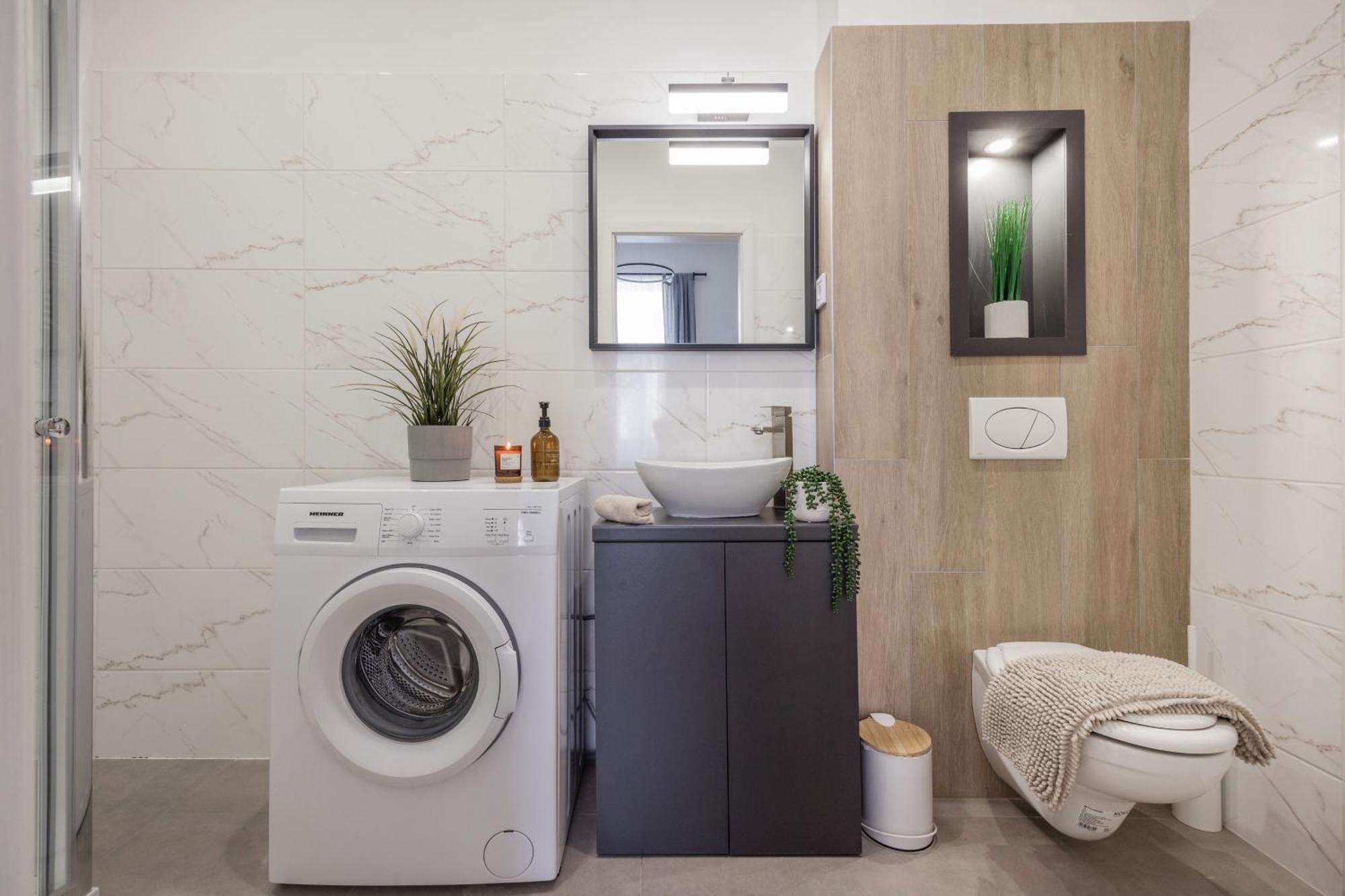 Central Budapest Oasis - Modern Charm, Timeless Comfort Esterno foto